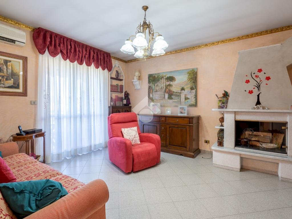 Four-room apartment Via Vittime di Bologna, Leini - photo 2