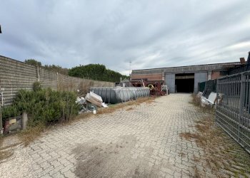 Capannone Via XXV Aprile, Galliate - foto 28