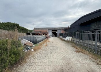 Capannone Via XXV Aprile, Galliate - foto 30