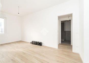 Trilocale Via Cortina D'Ampezzo, Milano (zona Vigentino) - foto 5