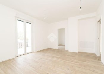 Trilocale Via Cortina D'Ampezzo, Milano (zona Vigentino) - foto 12