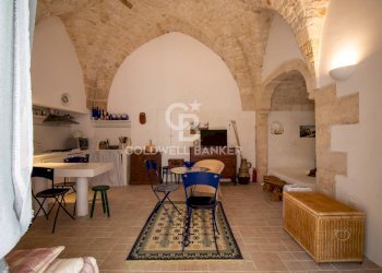 Foto 3 - Casa indipendente Vico Ruggero Bacone
 
4, Ostuni - foto 3