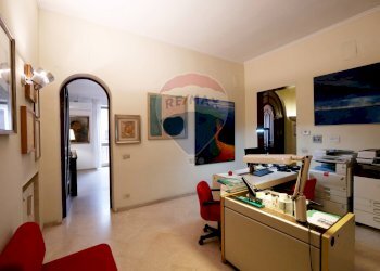 Soggiorno - Quadrilocale Via Pietro Ravanas
 
228, Bari - foto 15