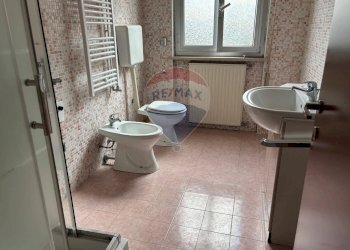 Bagno - Trilocale VIA PREALPI
 
2, Gallarate - foto 17