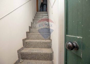 Scale - Casa indipendente Via Alba
 
13, Caltagirone - foto 3