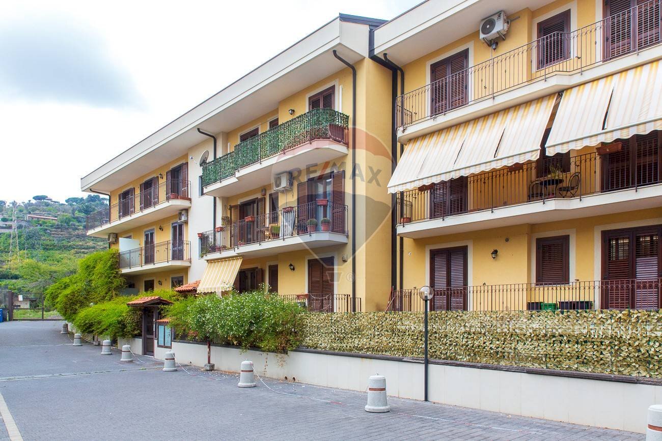 Edificio all\'aperto - Appartamento via San Nicolo'
 
6, Aci Catena - foto 1