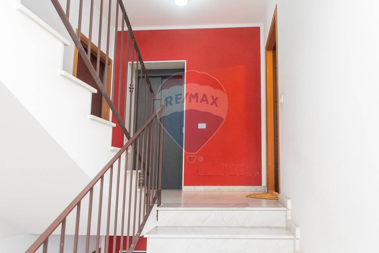 Scale - Appartamento via San Nicolo'
 
6, Aci Catena - foto 3