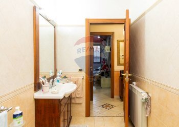 Bagno - Appartamento via San Nicolo'
 
6, Aci Catena - foto 20