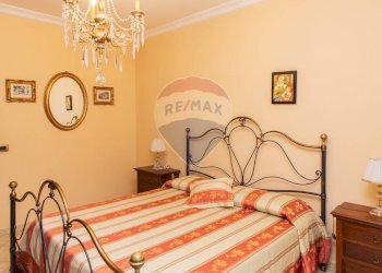 Camera / camera da letto - Appartamento via San Nicolo'
 
6, Aci Catena - foto 21