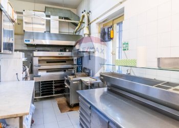 Cucina - Cafeteria - Cold Bar Stradale San Giorgio
 
196, Catania - photo 42