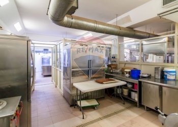 Dispensa di stoccaggio - Cafeteria - Cold Bar Stradale San Giorgio
 
196, Catania - photo 43