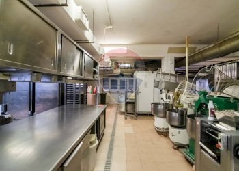 Dispensa di stoccaggio - Cafeteria - Cold Bar Stradale San Giorgio
 
196, Catania - photo 45