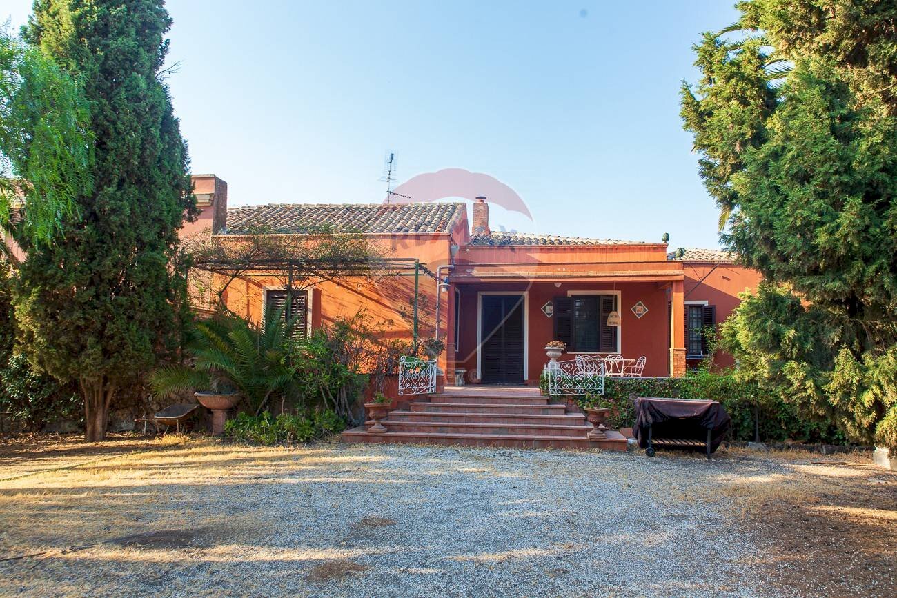 Casa all\'aperto - Villa Via Francesco Caracciolo
 
36, Misterbianco - foto 1