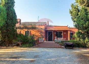 Casa all\'aperto - Villa Via Francesco Caracciolo
 
36, Misterbianco - foto 1