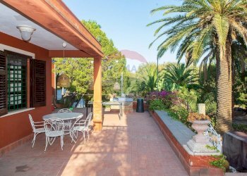 Terrazza - Villa Via Francesco Caracciolo
 
36, Misterbianco - foto 3