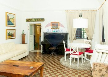 Sala da pranzo - Villa Via Francesco Caracciolo
 
36, Misterbianco - foto 18