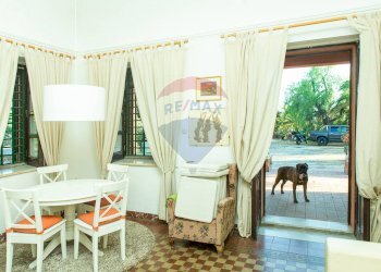 Sala da pranzo - Villa Via Francesco Caracciolo
 
36, Misterbianco - foto 19