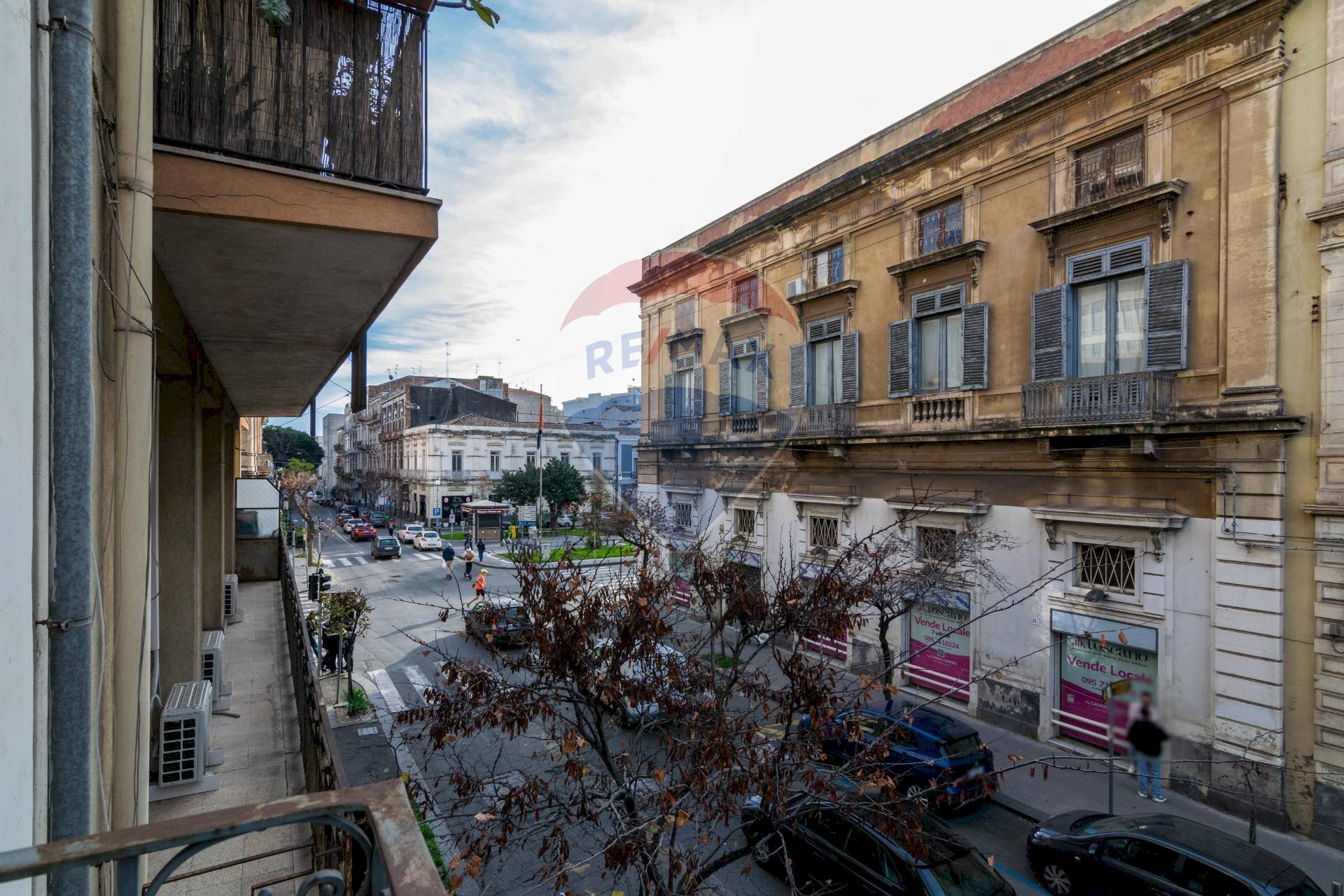 Edificio all\'aperto - Trilocale Viale Della Libertà
 
140, Catania - foto 2