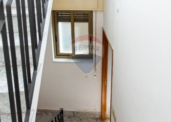 Scale - Casa indipendente Via XXIV Maggio
 
3, Motta Sant'Anastasia - foto 17