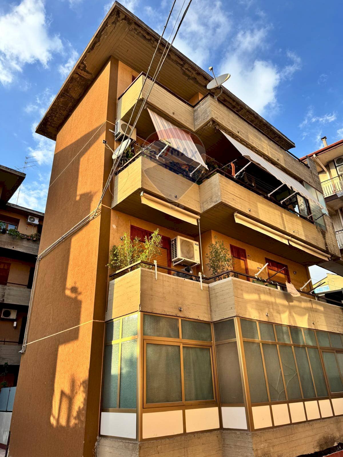 Edificio all\'aperto - Three-room apartment via IV novembre
 
33, Aci Catena - photo 1