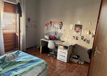 Camera / camera da letto - Trilocale via IV novembre
 
33, Aci Catena - foto 10