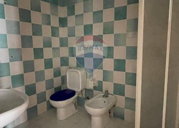 Bagno - Trilocale via vittorio emanuele
 
169, Giardini-Naxos - foto 10