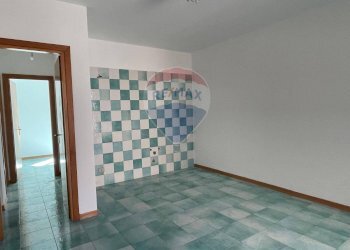 Stanza vuota - Trilocale via vittorio emanuele
 
169, Giardini-Naxos - foto 15