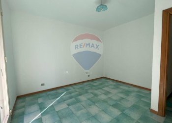 Stanza vuota - Trilocale via vittorio emanuele
 
169, Giardini-Naxos - foto 18