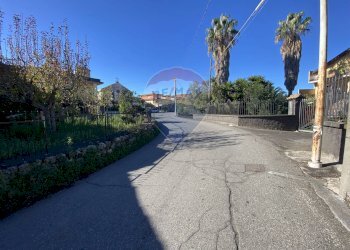 Edificio all\'aperto - Terreno agricolo strada provinciale sp7ii
 
29, Castiglione di Sicilia - foto 16