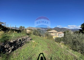 Vista delle montagne - Terreno agricolo strada provinciale sp7ii
 
29, Castiglione di Sicilia - foto 40