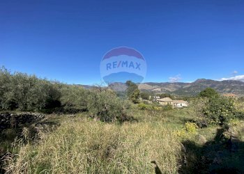 Vista delle montagne - Terreno agricolo strada provinciale sp7ii
 
29, Castiglione di Sicilia - foto 51
