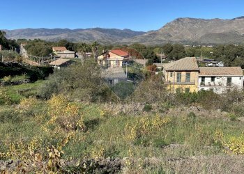 Vista delle montagne - Terreno agricolo strada provinciale sp7ii
 
29, Castiglione di Sicilia - foto 66