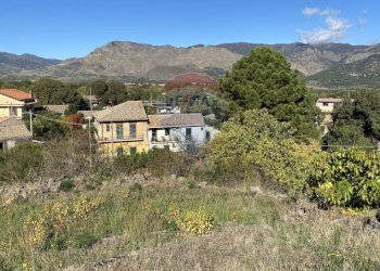 Vista delle montagne - Terreno agricolo strada provinciale sp7ii
 
29, Castiglione di Sicilia - foto 67