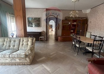 Sala da pranzo - Attico Via Regina Elena
 
58, Caltanissetta - foto 6