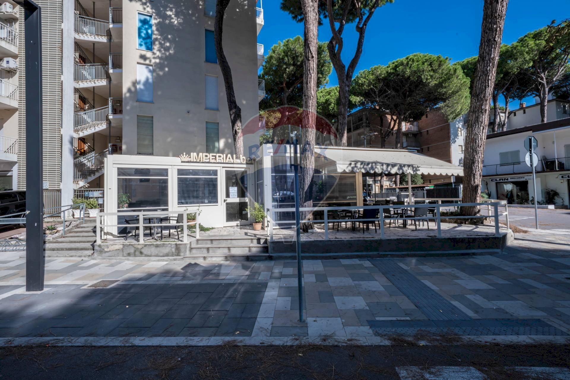 Edificio all\'aperto - Attività Commerciale Viale Giosuè Carducci
 
197, Comacchio - foto 1