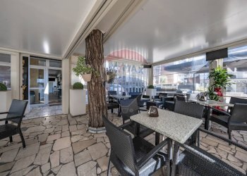 Sala da pranzo - Attività Commerciale Viale Giosuè Carducci
 
197, Comacchio - foto 5