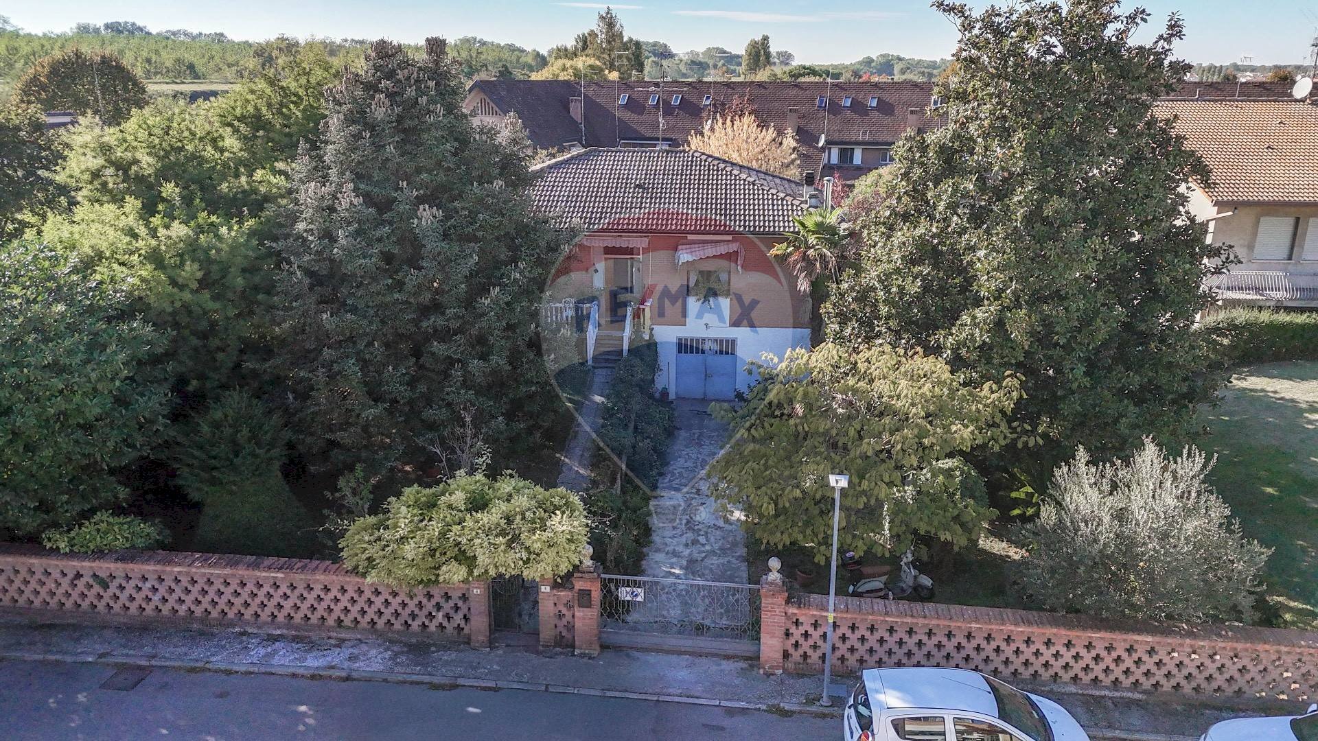 Edificio all\'aperto - Villa Vicolo Anita Garibaldi
 
6, Occhiobello - foto 2