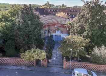 Edificio all\'aperto - Villa Vicolo Anita Garibaldi
 
6, Occhiobello - foto 2