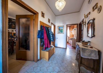 Hall / corridoio - Villa Vicolo Anita Garibaldi
 
6, Occhiobello - foto 9