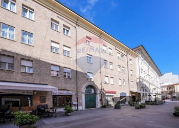 Edificio all\'aperto - Quadrilocale Ferrara - foto 1