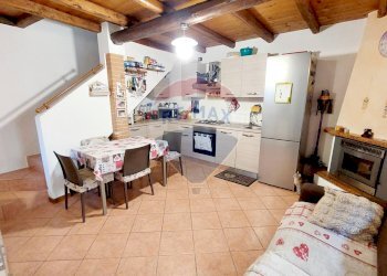 Cucina - Casa indipendente Endine Gaiano - foto 1