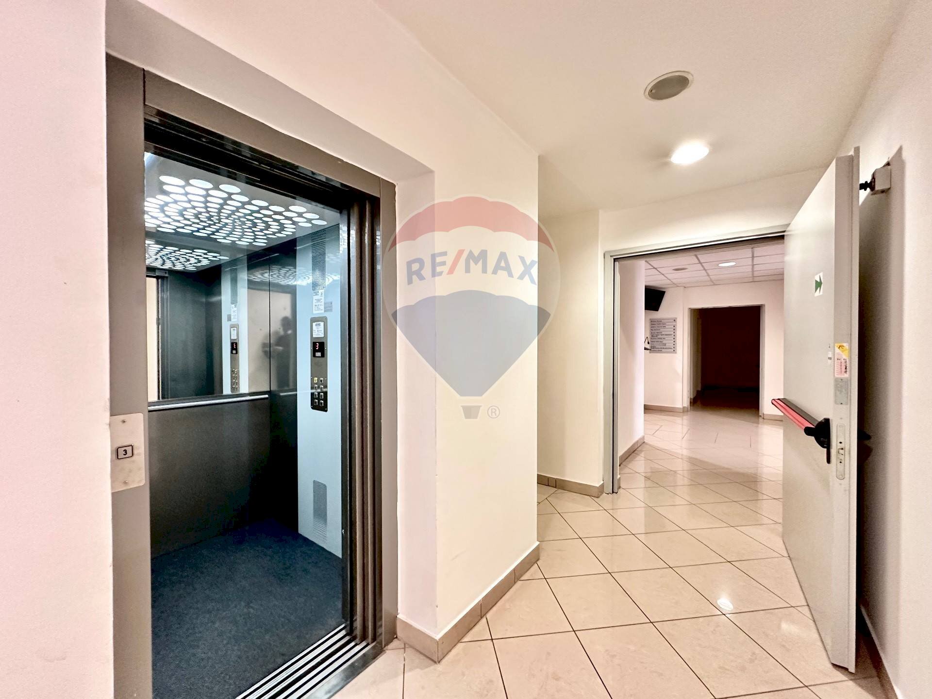 Hall / corridoio - Office Via Sandro Totti
 
7/E, Ancona - photo 3