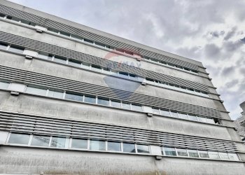 Edificio all\'aperto - Office Via Sandro Totti
 
7/E, Ancona - photo 1