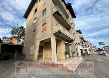 Foto 1 - Quadrilocale Via Salaria
 
85, Monsampolo del Tronto - foto 1
