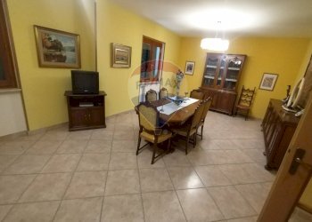 Sala da pranzo - Casa semi indipendente Morcone - foto 13