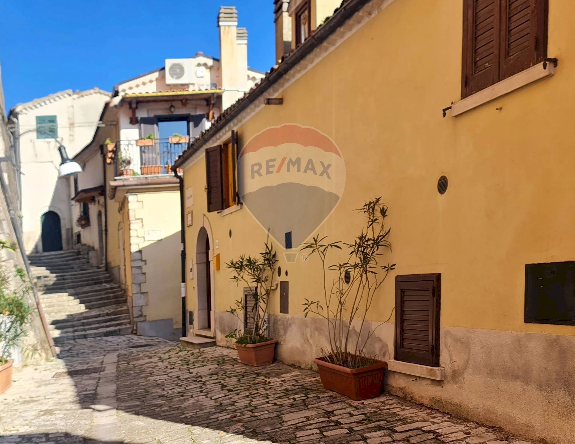 Casa all\'aperto - Semi-detached house via Achille Sannia
 
52, Morcone - photo 1