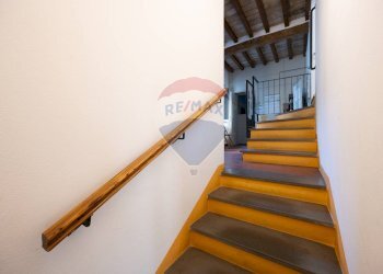 Scale - Casa semi indipendente Vicolo del Quartiere
 
1/3, Langhirano - foto 6