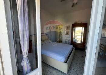 Camera / camera da letto - Three-room apartment Minturno - photo 13