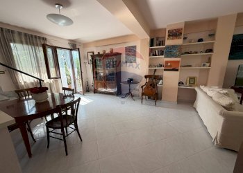 Sala da pranzo - Villa a Schiera Formia - foto 16