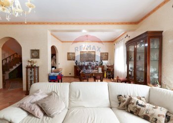 Sala da pranzo - Villa via Roma
 
120 a, Misilmeri - photo 5